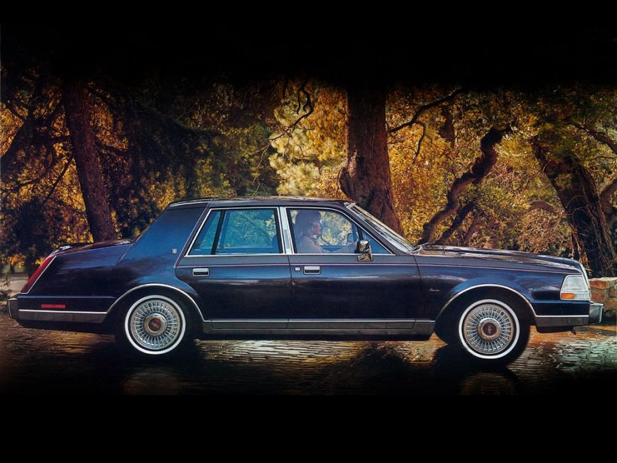  Lincoln Continental 1984 года  (фото 6 из 6)